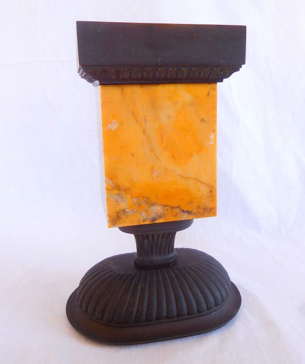Coupe vasque Charles X en bronze patiné et marbre jaune de Sienne
