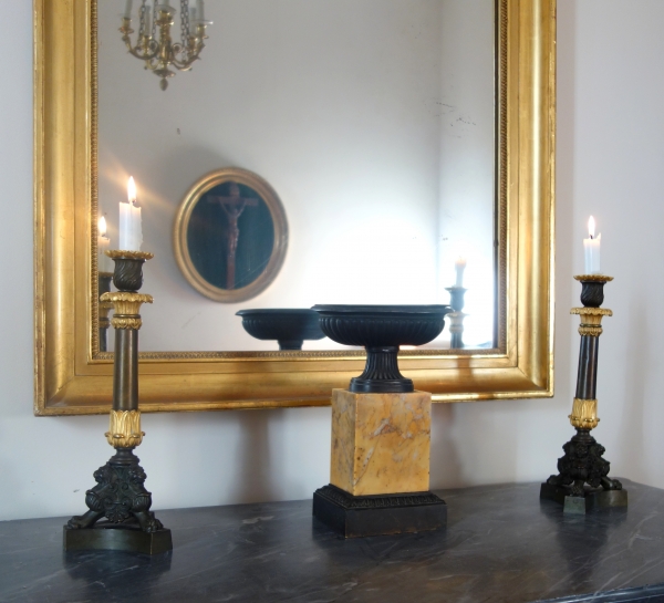 Coupe vasque Charles X en bronze patiné et marbre jaune de Sienne