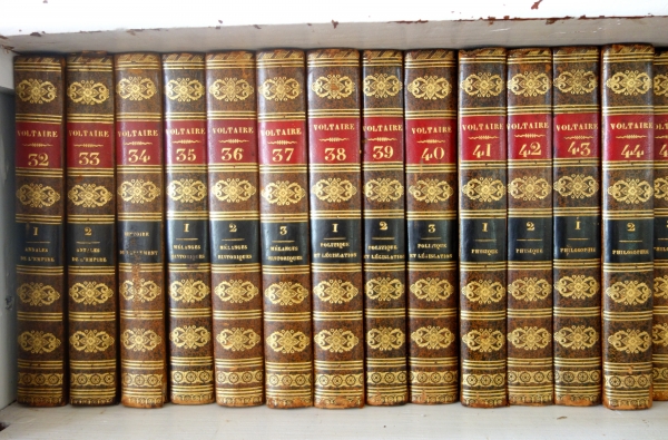 Voltaire complete work - 75 volumes - 1828