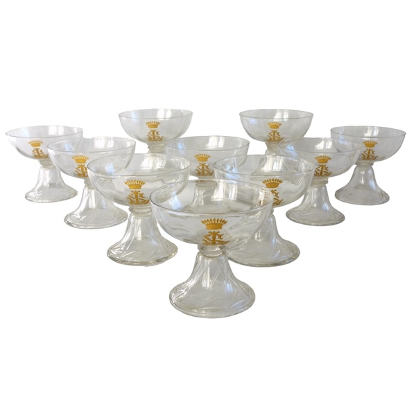 10 St Louis crystal champagne glasses - Cluny pattern - gilt crown of Count