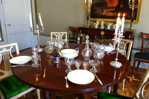10 St Louis crystal champagne glasses - Cluny pattern - gilt crown of Count