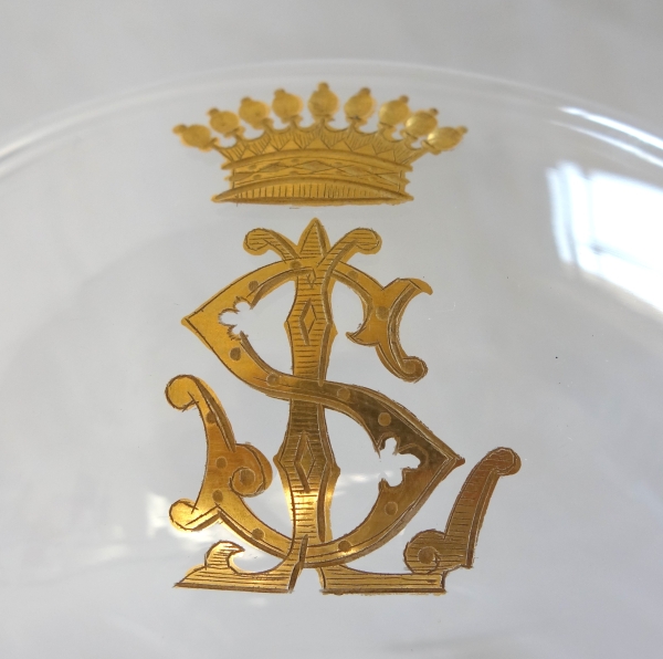 10 St Louis crystal champagne glasses - Cluny pattern - gilt crown of Count