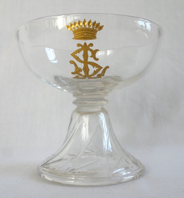 10 St Louis crystal champagne glasses - Cluny pattern - gilt crown of Count