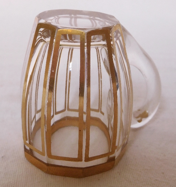 6 tasses à liqueur en cristal de Baccarat, modèle Cannelures réhaussé de filets or