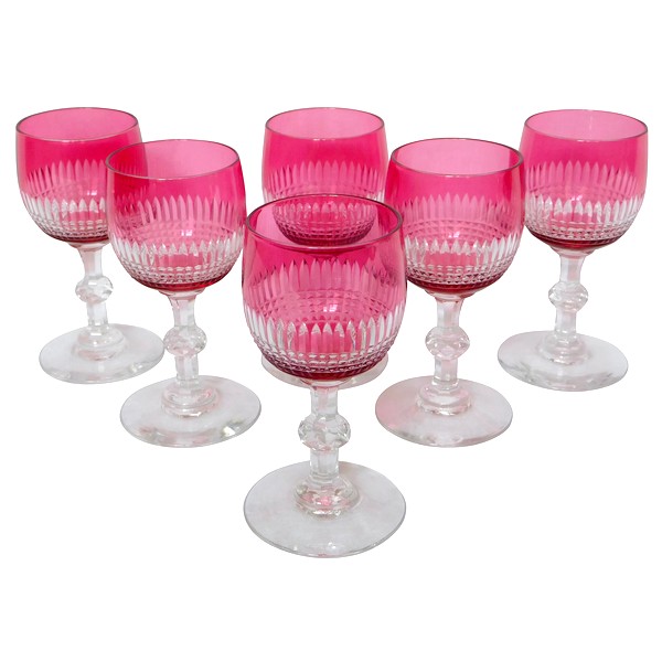 Série de 6 verres à vin du Rhin en cristal de Baccarat overlay rose, modèle pointes de diamant
