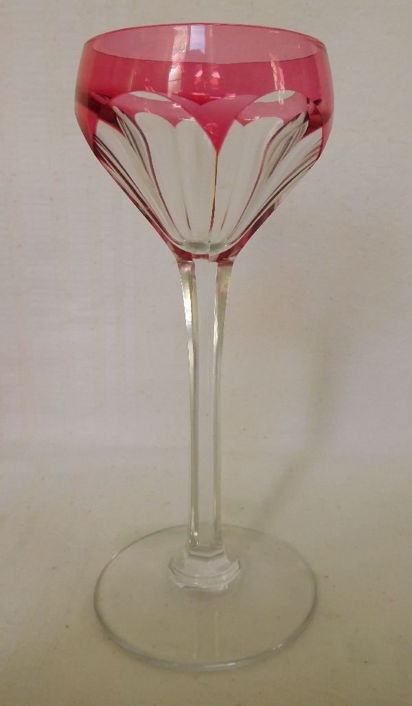 6 verres à vin en cristal de Saint Louis overlay rose, modèle Ampère