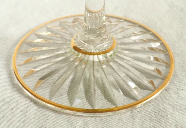 6 verres à vin du Rhin en cristal de Baccarat verts chartreuse rehaussés à l'or fin