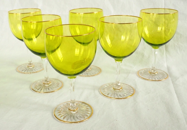 6 verres à vin du Rhin en cristal de Baccarat verts chartreuse rehaussés à l'or fin