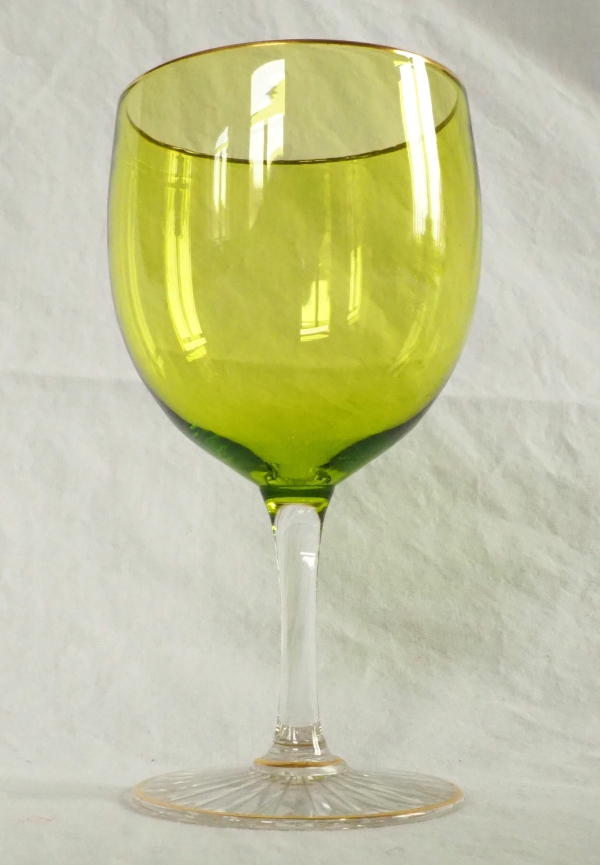 6 verres à vin du Rhin en cristal de Baccarat verts chartreuse rehaussés à l'or fin