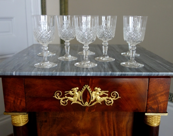 Service à porto en cristal de Baccarat taillé, couronne de Baron