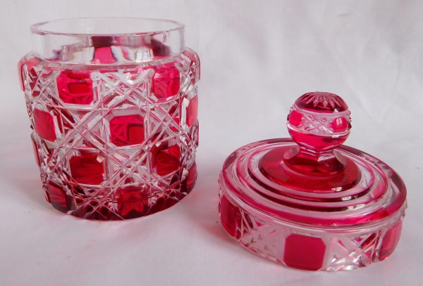 Baccarat crystal sugar pot / powder box, Diamants Pierreries pattern, pink overlay crystal