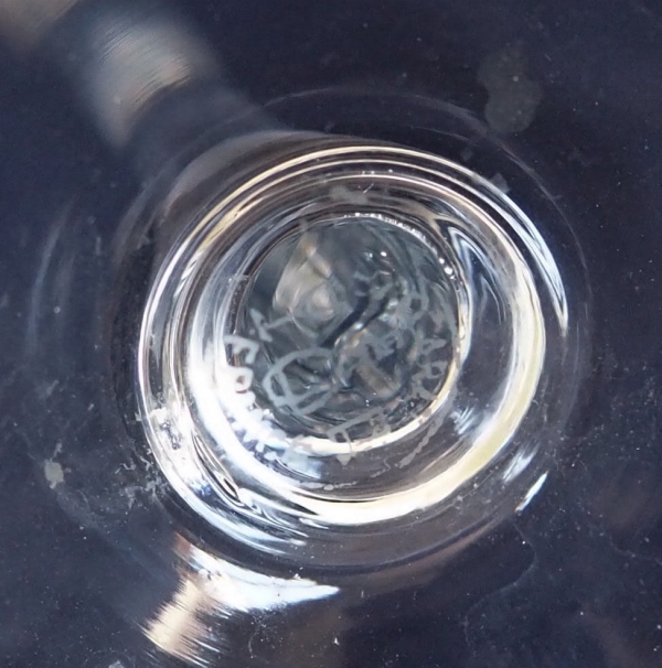 Petite fûte à champagne en cristal de Baccarat, modèle Dom Perignon - 16,9cm - signée