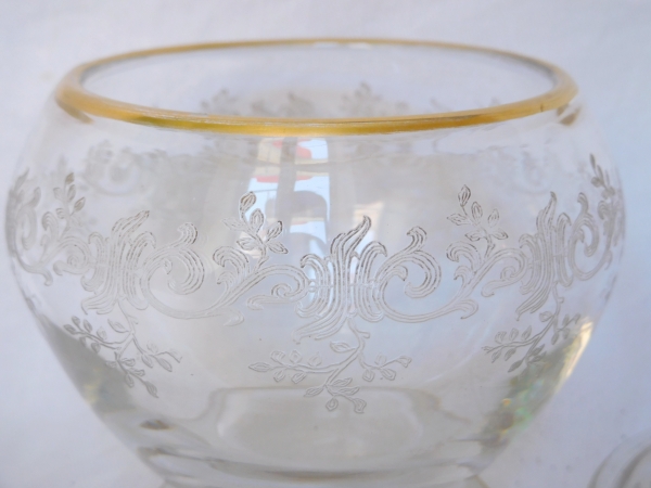 Sucrier en cristal de Baccarat, modèle Sévigné rehaussé à l'or fin