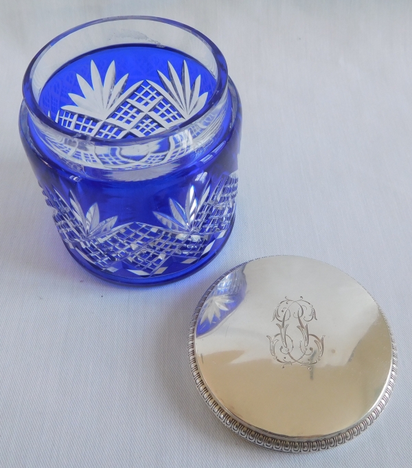 Boîte en cristal de Baccarat et argent massif, modèle Douai overlay bleu, poinçon Minerve
