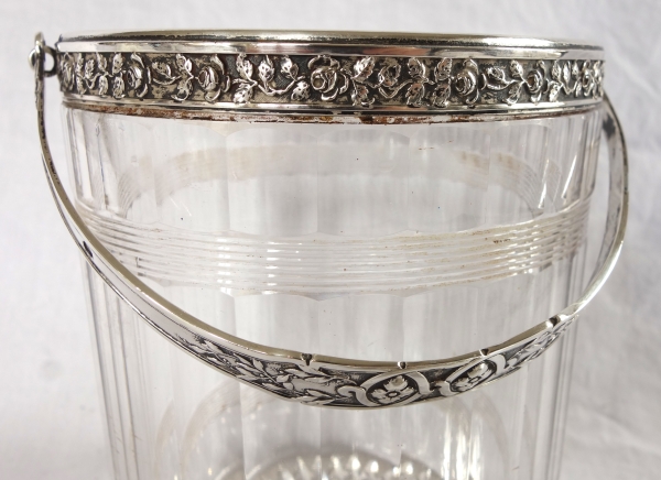 Boîte à biscuits en cristal de Baccarat et argent massif, poinçon Minerve