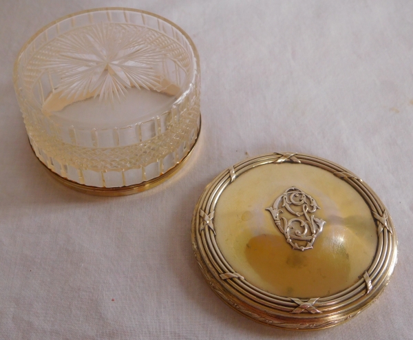 Boîte en vermeil (argent massif doré) et cristal de Baccarat, monogramme CG - poinçon Minerve