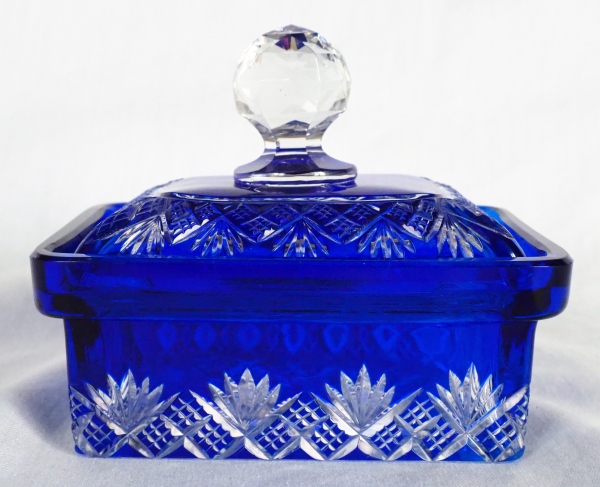 Boîte à savon rectangulaire en cristal de Baccarat, cristal overlay bleu cobalt, modèle Douai