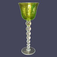 Verre à vin du Rhin - Roemer - en cristal de St Louis, modèle Bubbles vert olive - chartreuse NEUF