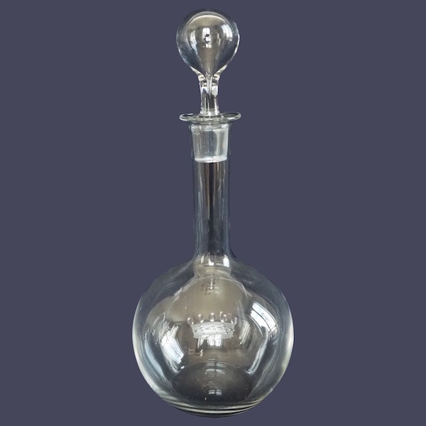 Grande carafe à vin en cristal de Baccarat - couronne de Baron - 30,5cm