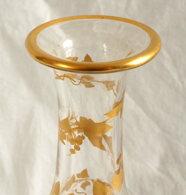 Carafe à vin en cristal de Baccarat, décor de lierre à l'or fin, époque Napoléon III