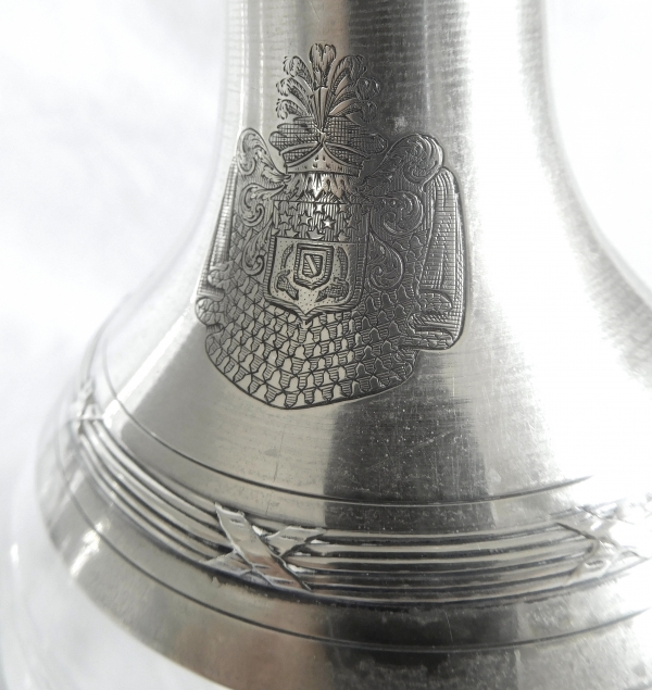 Carafe en cristal de Baccarat montée argent massif, armoiries du Duc d'Elchingen - poinçon Minerve