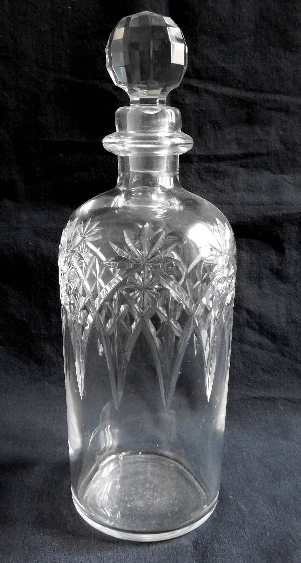 Carafe à liqueur en cristal de Baccarat taillé, fin XIXe / début XXe