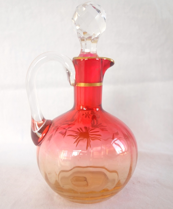 Carafe à liqueur forme boule en cristal de Baccarat orange rehaussée à l'or fin
