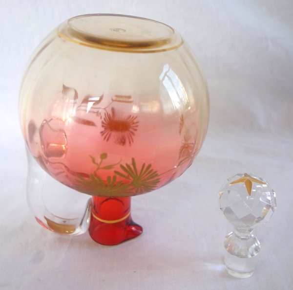 Carafe à liqueur forme boule en cristal de Baccarat orange rehaussée à l'or fin