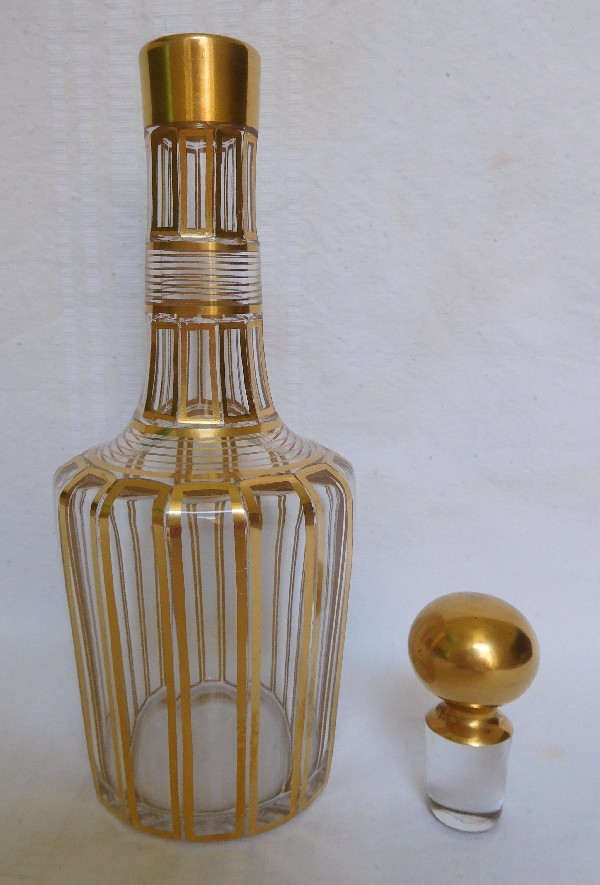 Carafe à liqueur en cristal de Baccarat, modèle Cannelures réhaussé de filets or