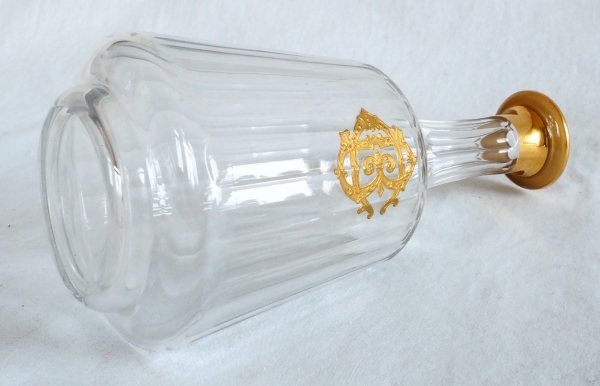 Carafe à liqueur en cristal de Baccarat doré à l'or fin, modèle Chicago - monogramme CB