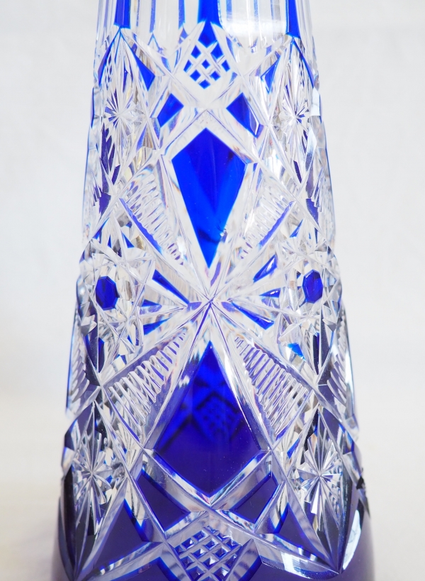 Carafe à liqueur en cristal de Baccarat modèle Lagny en cristal overlay bleu cobalt et argent massif