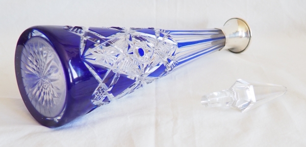 Carafe à liqueur en cristal de Baccarat modèle Lagny en cristal overlay bleu cobalt et argent massif