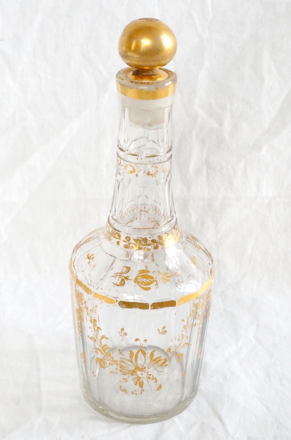 Louis XVI glass liquor bottle enhanced with fine gold - 18th century