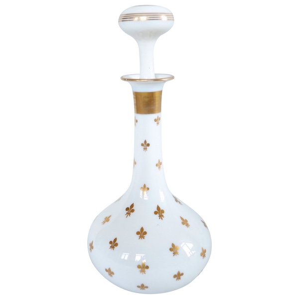 Baccarat crystal opaline wine decanter decorated with gilt fleur de lys - Napoleon III production