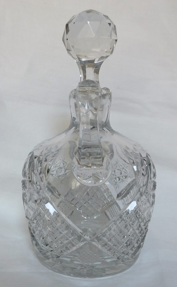 Carafe à whisky en cristal de Baccarat richement taillée, étiquette papier
