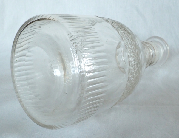 Carafe à whisky ou cognac en cristal du Creusot taillé - vers 1830