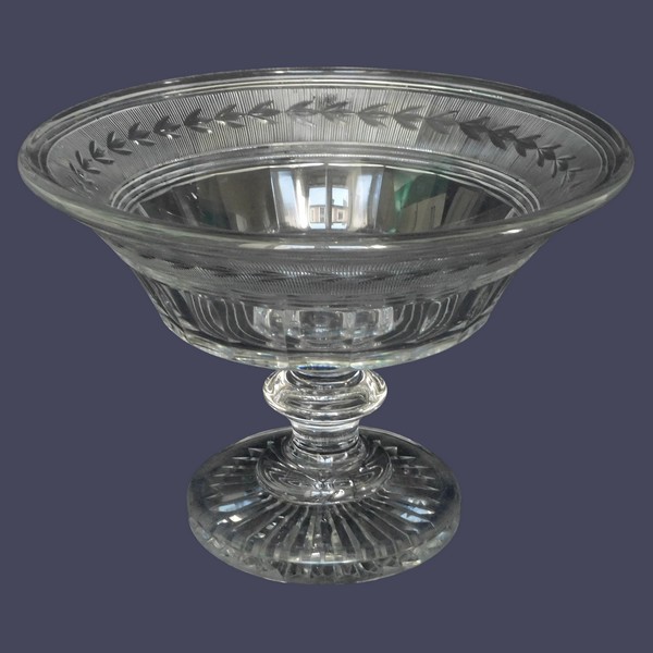Coupe centre de table en cristal de Baccarat, modèle Charles X