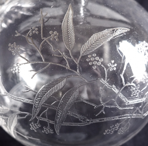 Baccarat crystal bottle, Mimosa pattern