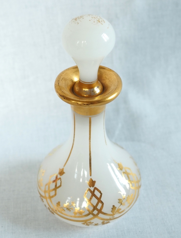 Baccarat : opaline crystal liquor bottle enhanced with orientalist patterns, 19th century circa 1860