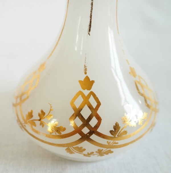 Baccarat : opaline crystal liquor bottle enhanced with orientalist patterns, 19th century circa 1860