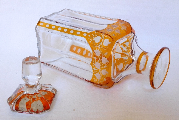Flacon / carafe à liqueur en cristal de Baccarat overlay orange époque milieu XIXe