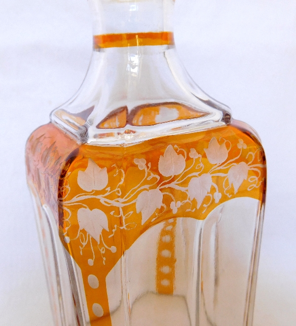 Flacon / carafe à liqueur en cristal de Baccarat overlay orange époque milieu XIXe