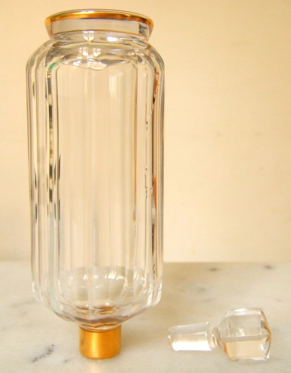 Baccarat crystal liquor decanter, Malmaison pattern enhanced with fine gold