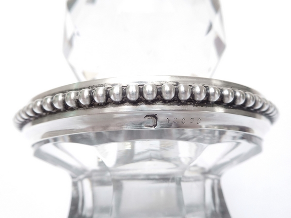 Flacon en cristal de Baccarat et argent massif, modèle Malmaison, poinçon Minerve par Tetard Frères - signé