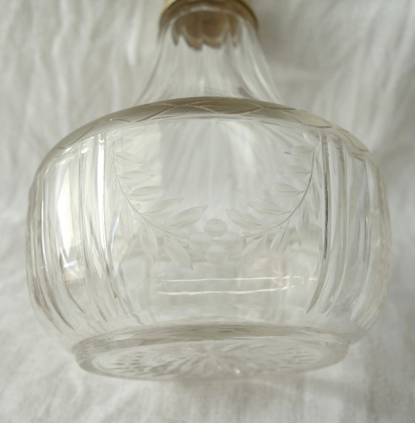 Flacon de style Louis XVI en cristal de Baccarat, couronne de Prince, monture en argent massif, poinçon Minerve