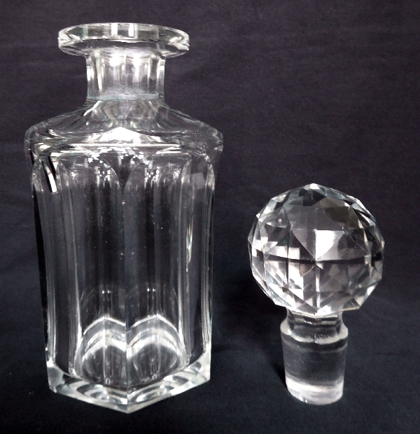Grand flacon à parfum ou flacon à whisky en cristal de Baccarat, modèle Malmaison - 20,8cm