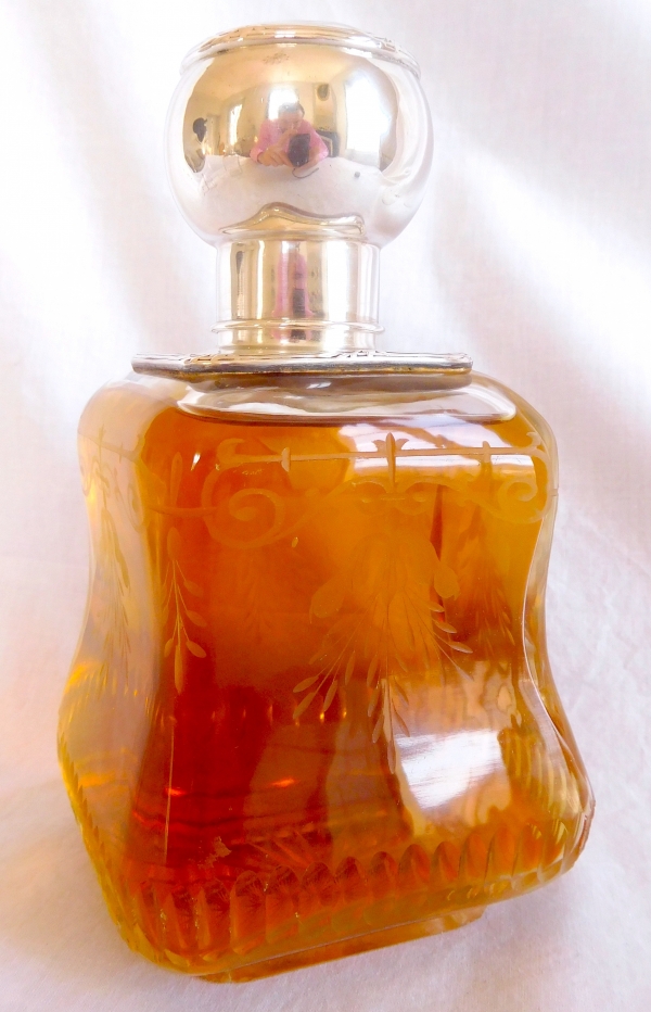 Carafe flacon à whisky en cristal de Baccarat et argent massif armoriée - poinçon Minerve