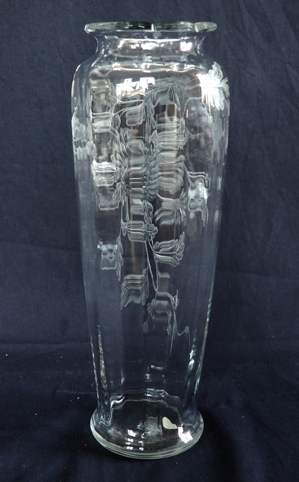 Grand vase en cristal de Baccarat, rare modèle taillé gravé aux chrysanthèmes - 30,1cm