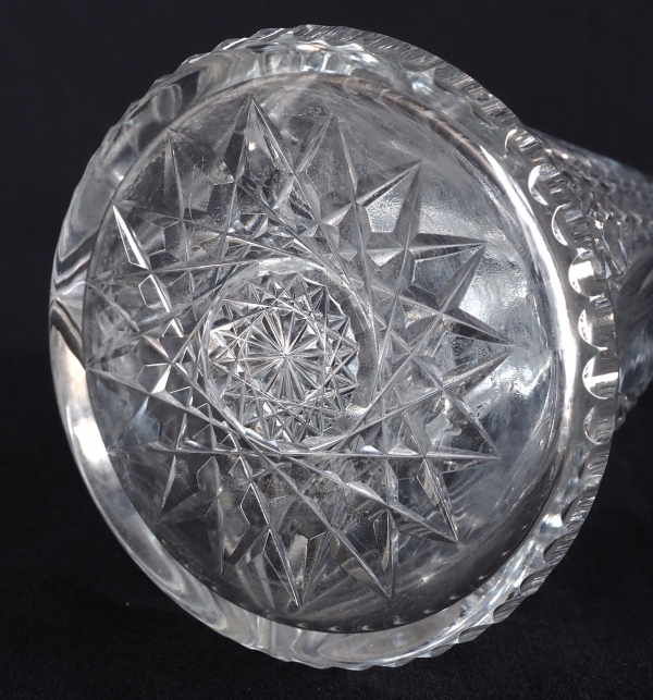 Grande carafe de fantaisie en cristal de Baccarat richement taillé