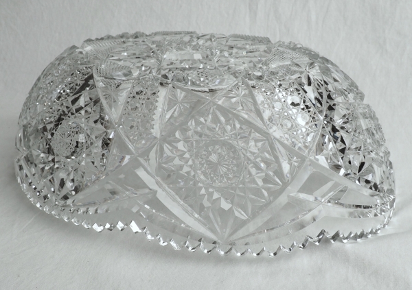 Large Baccarat crystal serving bowl or table centerpiece